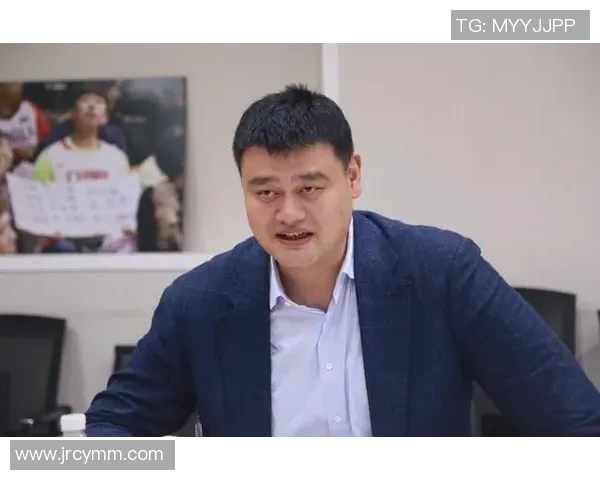 姚明亲临东莞篮球盛会与年轻球员分享成长经验与梦想追逐 姚明亲临东莞篮球盛会与年轻球员分享成长经验与梦想追逐