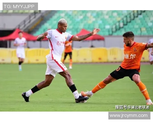 武汉极限运动队与成都极限运动队赛后复盘分析比赛节奏与策略对比